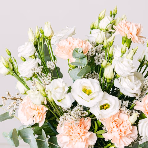 Pinky Touch: Lisianthus et Œillets Roses highlight
