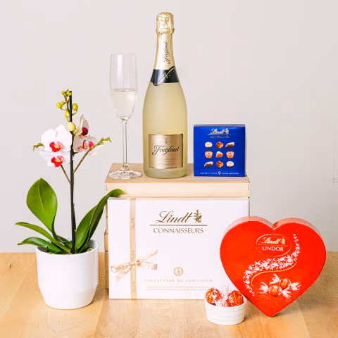 Sweet Charm: Mini Orchid, Chocolates and Cava Rosé
