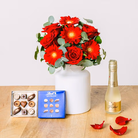 Pure Joy: Cava and chocolates