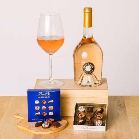 Rose Delicacy: Rosé Wine and Mini Pralines