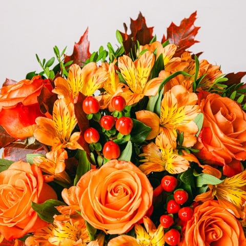 Warm Breeze : Bouquet de fleurs, vase et carte highlight Warm Breeze : Bouquet de fleurs, vase et carte highlight
