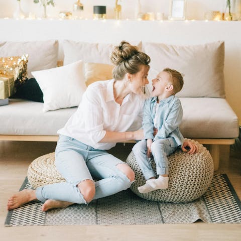 How to Make a Special Person Happy with Flowers Delivery