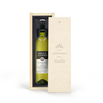 Wine in engraved wooden case - Maison de la Surprise - Sauvignon Blanc